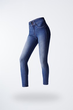 Women's Jeans with Skinny Leg