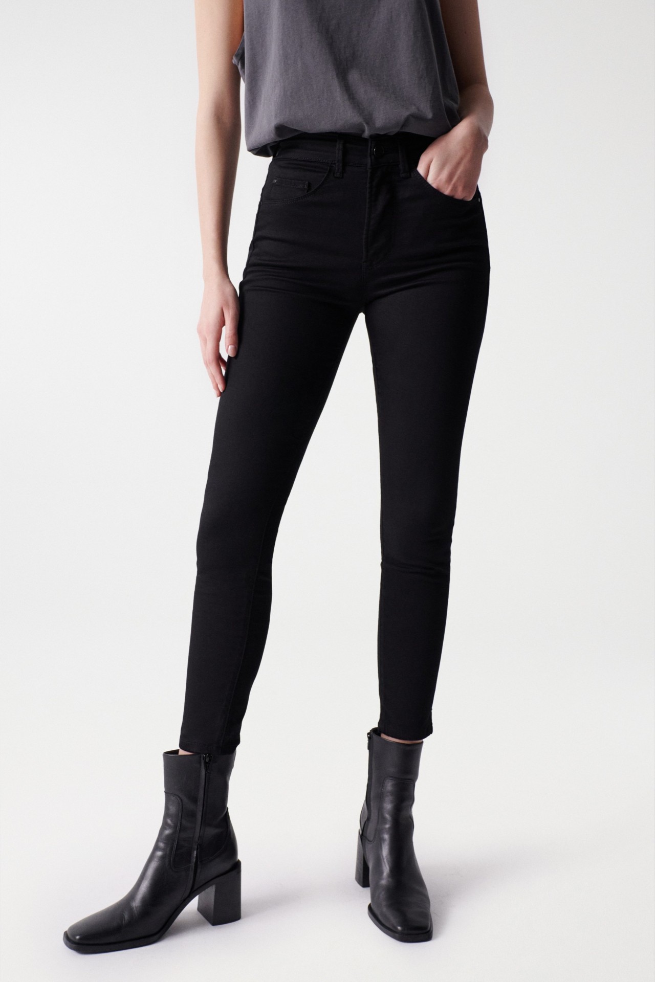 JEANS FAITH PUSH IN CROPPED