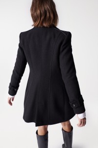 MANTEAU LONG GRACE EN TOFFE AVEC DTAILS