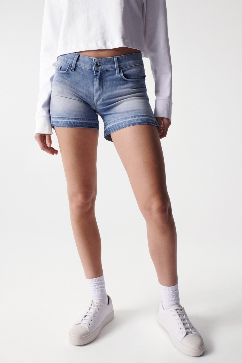 PUSH UP WONDER DENIM SHORTS