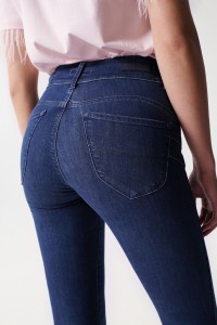 SECRET PUSH IN SKINNY SOFT TOUCH JEANS