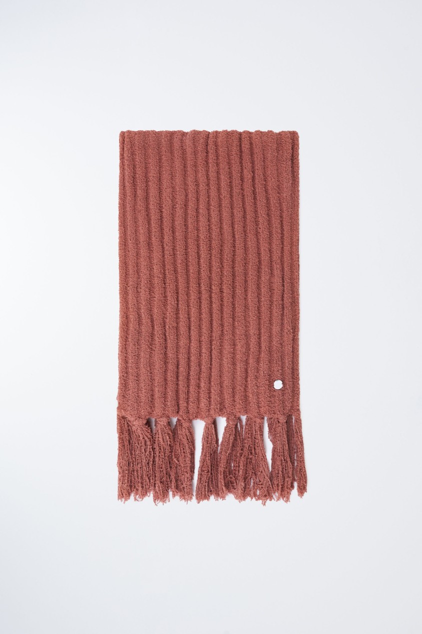 SCARF WITH TASSELS