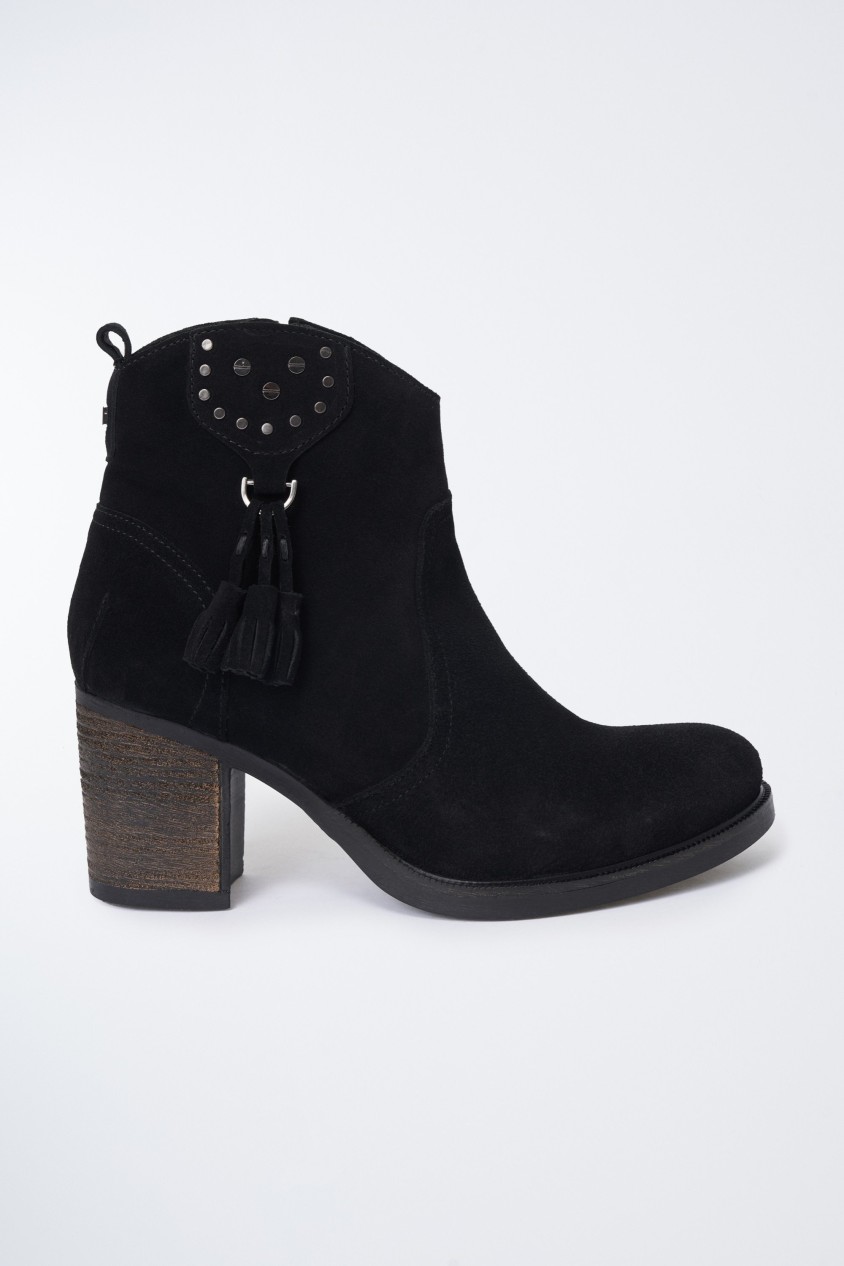 SUEDE OPEN TOE ANKLE BOOTS WITH TASSELS AND STUDS, MEDIUM HEEL