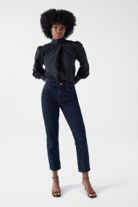 CROPPED TRUE SLIM JEANS