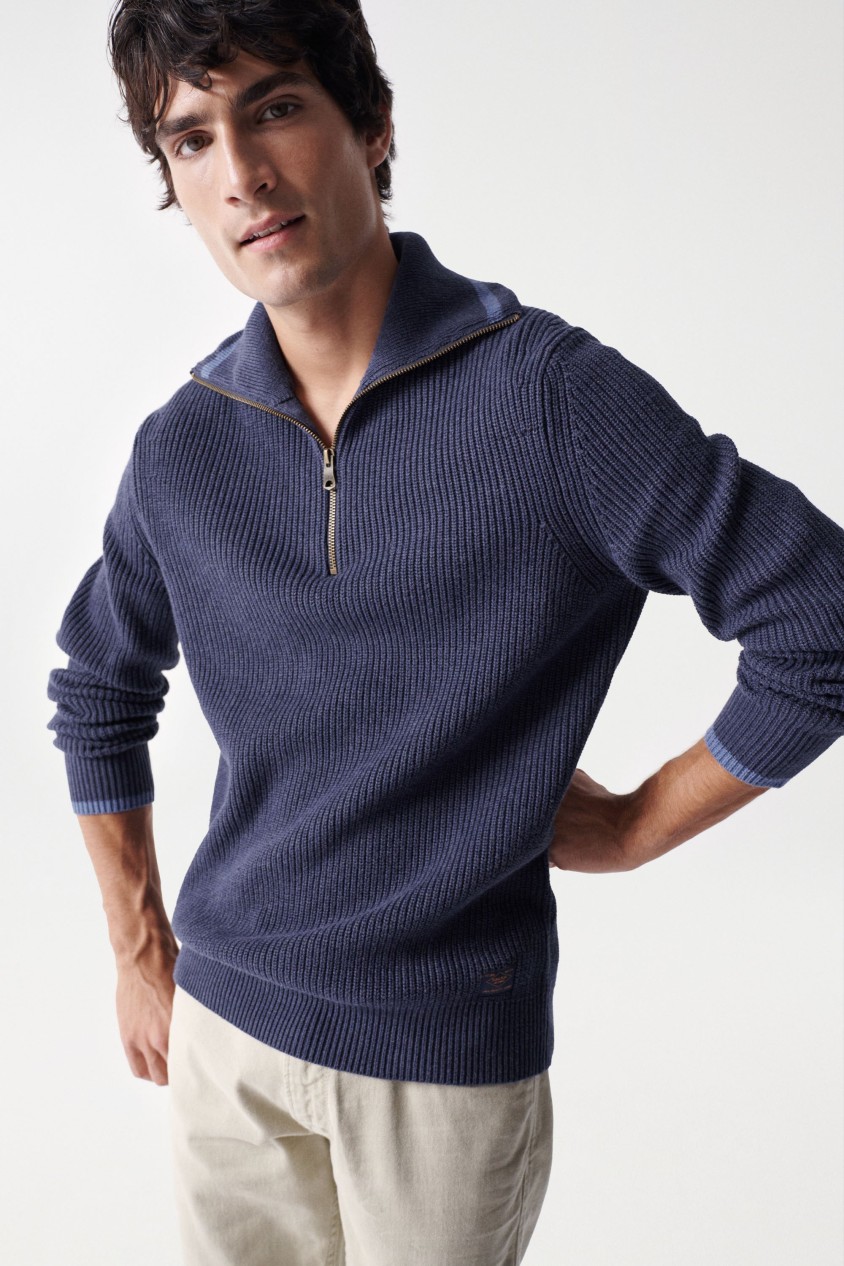 PULL EN TRICOT AVEC FERMETURE CLAIR