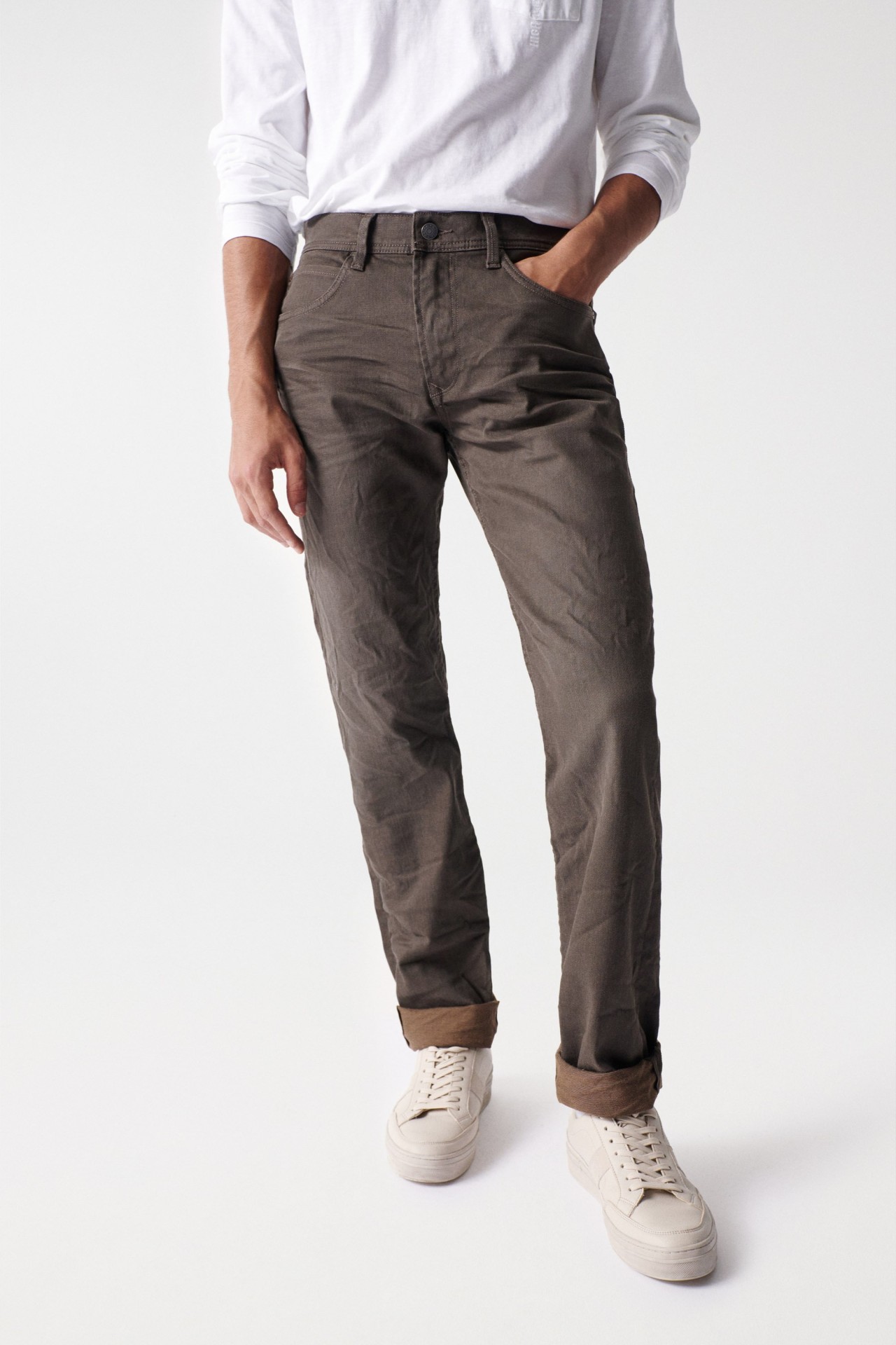 PANTALONES SLIM MARRN