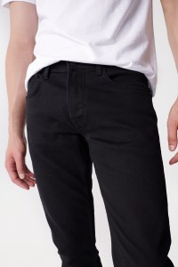 PANTALN VAQUERO SLIM NEGRO