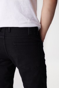 PANTALN VAQUERO SLIM NEGRO