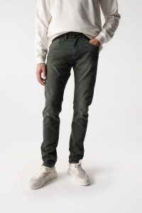 SLIM FIT JEANS