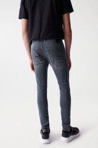 GREY SKINNY JEANS