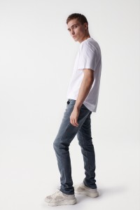 REGULAR JEANS WITH GREENISH EFFECT