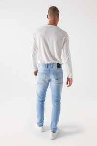 SKINNY LIGHT BLUE DENIM KNIT JEANS