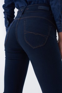 VAQUEROS SECRET PUSH IN DE CORTE BOOTCUT