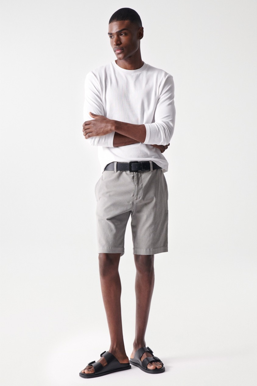 CHINO-SHORTS, GRAU