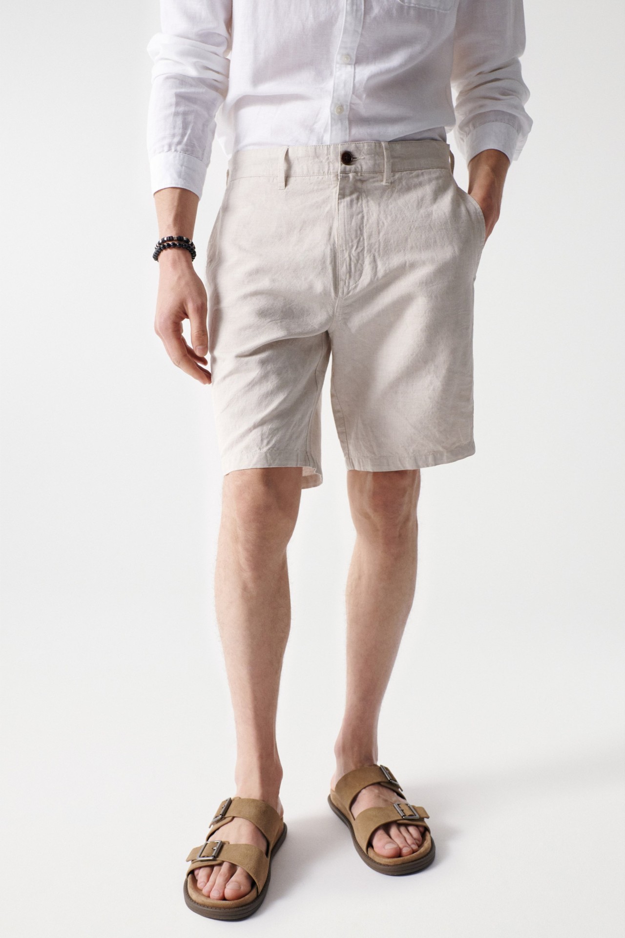 REGULAR FIT LINEN SHORTS