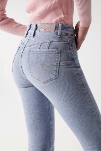 EMBROIDERED DESTINY PUSH UP JEANS