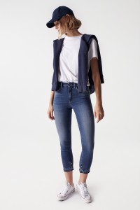 FAITH PUSH IN-JEANS MIT VERZIERUNG AM SAUM