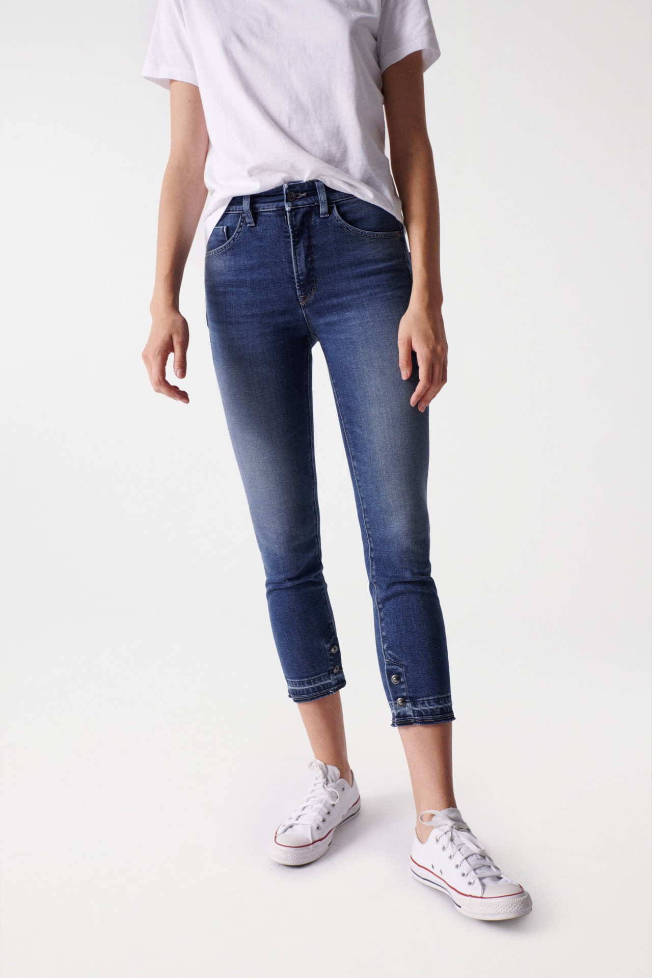 JEANS FAITH PUSH IN COM DETALHE NA BAINHA