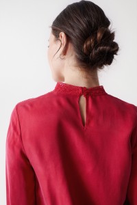 BLOUSE WITH LACE DETAIL