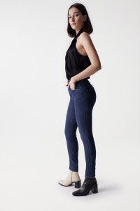 SKINNY SECRET PUSH IN JEANS