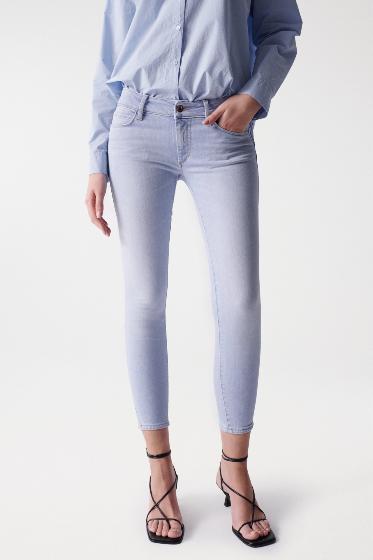 WONDER PUSH UP-JEANS