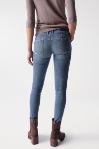 SKINNY MYSTERY PUSH UP JEANS