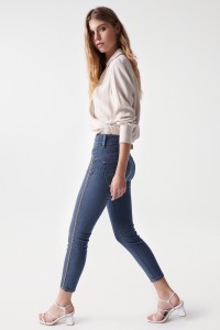 JEAN SECRET PUSH IN EFFET COUTURE A LA JAMBE