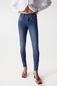 SKINNY SECRET PUSH IN JEANS