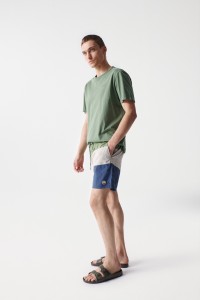 SHORT DE BAIN TRICOLORE AVEC CORDON