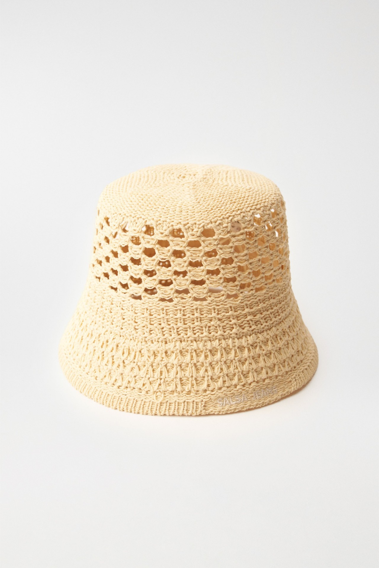 GORRO BUCKET DE RAFIA NATURAL