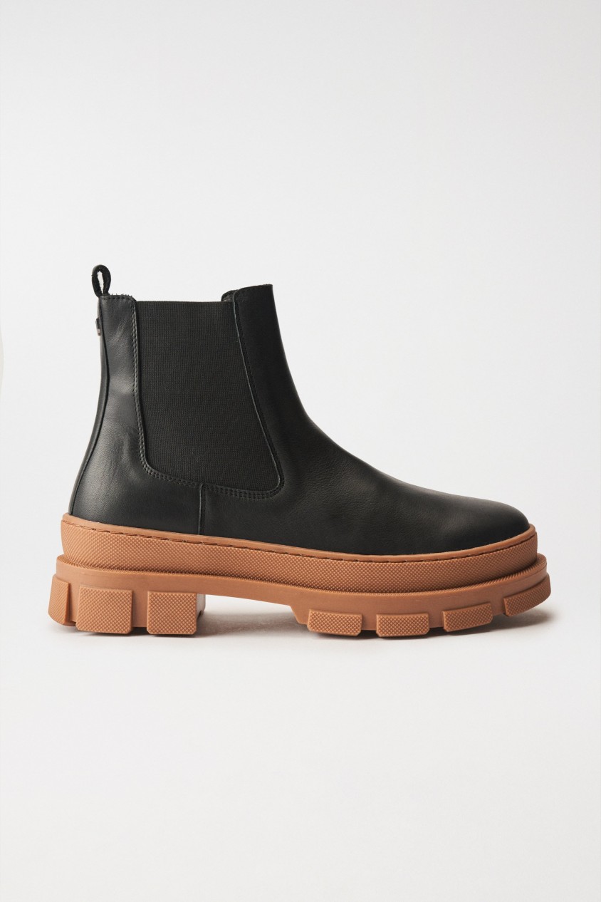 BOTTINES EN CUIR CHUNKY