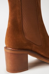 WILDLEDER-STIEFELETTE MIT STRETCHEINSTZEN