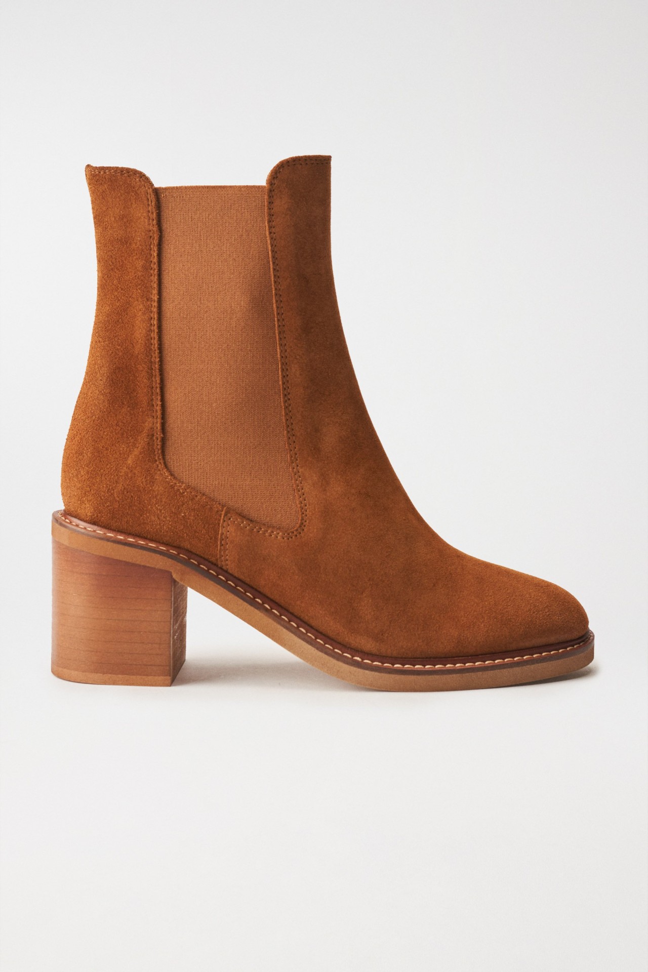 BOTTINES EN DAIM AVEC LASTIQUES