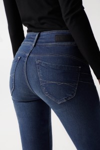 BOOTCUT SECRET PUSH IN JEANS