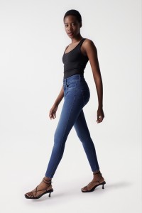 SKINNY SECRET PUSH IN SOFT TOUCH JEANS