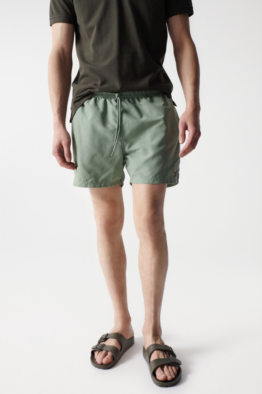 SHORT DE BAIN VERT AVEC CORDON