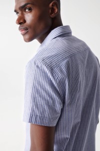 SHORT-SLEEVED LINEN SHIRT