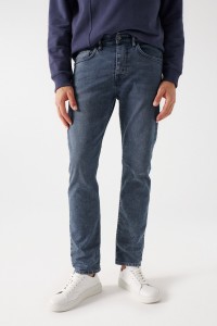 PANTALONES VAQUEROS SLIM