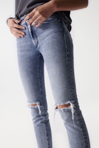 JEANS DESTINY PUSH UP COM ROTOS MADALENA ABECASIS