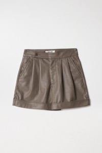 LEATHER EFFECT SHORTS