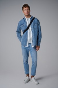 REGULAR FIT DENIM OVERSHIRT