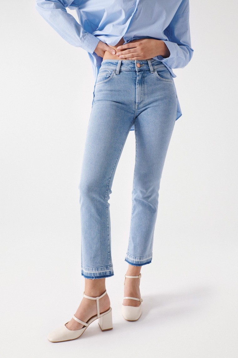 JEAN DESTINY PUSH UP CROPPED FLARE