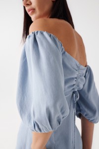 ROBE COURTE EN LIGHTDENIM, MANCHES BALLON