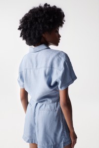 CROPPED LOOSE FIT BUTTONED LIGHTDENIM SHIRT