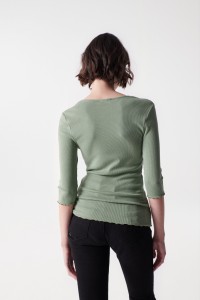 RIBBED KNIT TOP WITH LACE