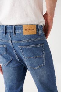 SLIM FIT MEDIUM WASH JEANS