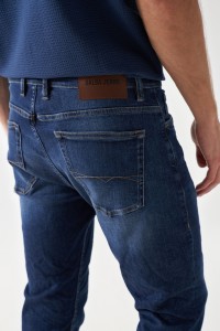 JEANS SLIM LAVAGEM ESCURA