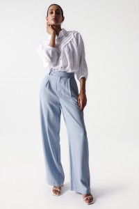 HIGH-WAISTED LIGHTDENIM JEANS