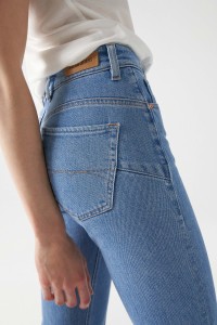 FAITH PUSH IN JEANS WITH FRONT SEAMS