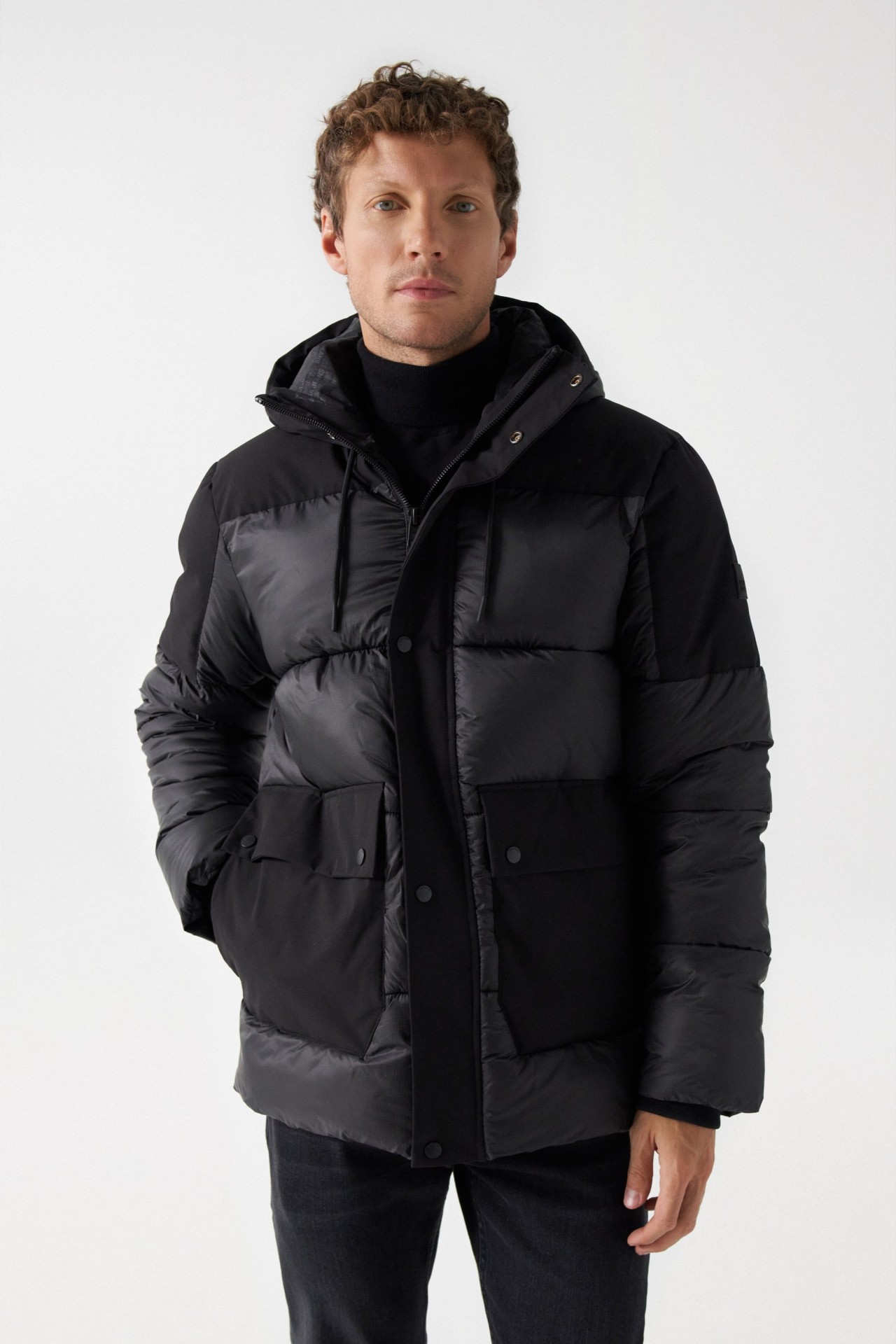 CASACO PUFFER COM CAPUZ